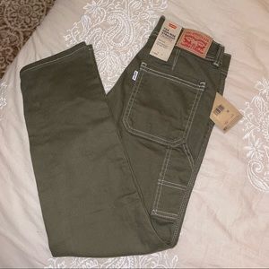 NEW! LEVI’S Straight Leg Green Pant